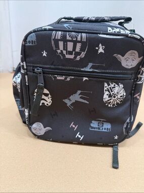 Gap kids Black Star Wars Graphic Lunch Bag .